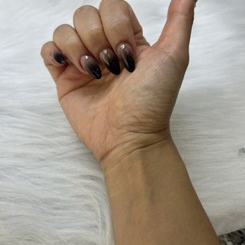 Chic Nails Bar - Nail Salons Near Me - Bellflower, California