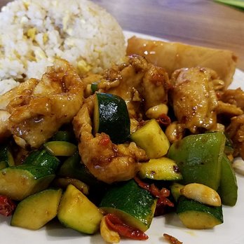 Furi Chinese Restaurant - kung pao chicken lunch plate.  4/5 spicy.  ma la.  perfect! - Cantonese Near Me - Edmonds, Washington