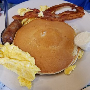 The Roxbury Diner - Breakfast sampler - Diners Near Me - Succasunna, New Jersey