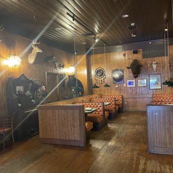 Austin's Cattle - Interior - New American Near Me - Valdosta, Georgia