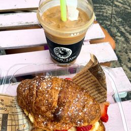 Nutella Croissant