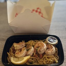 Spicy Garlic Shrimp Noodles