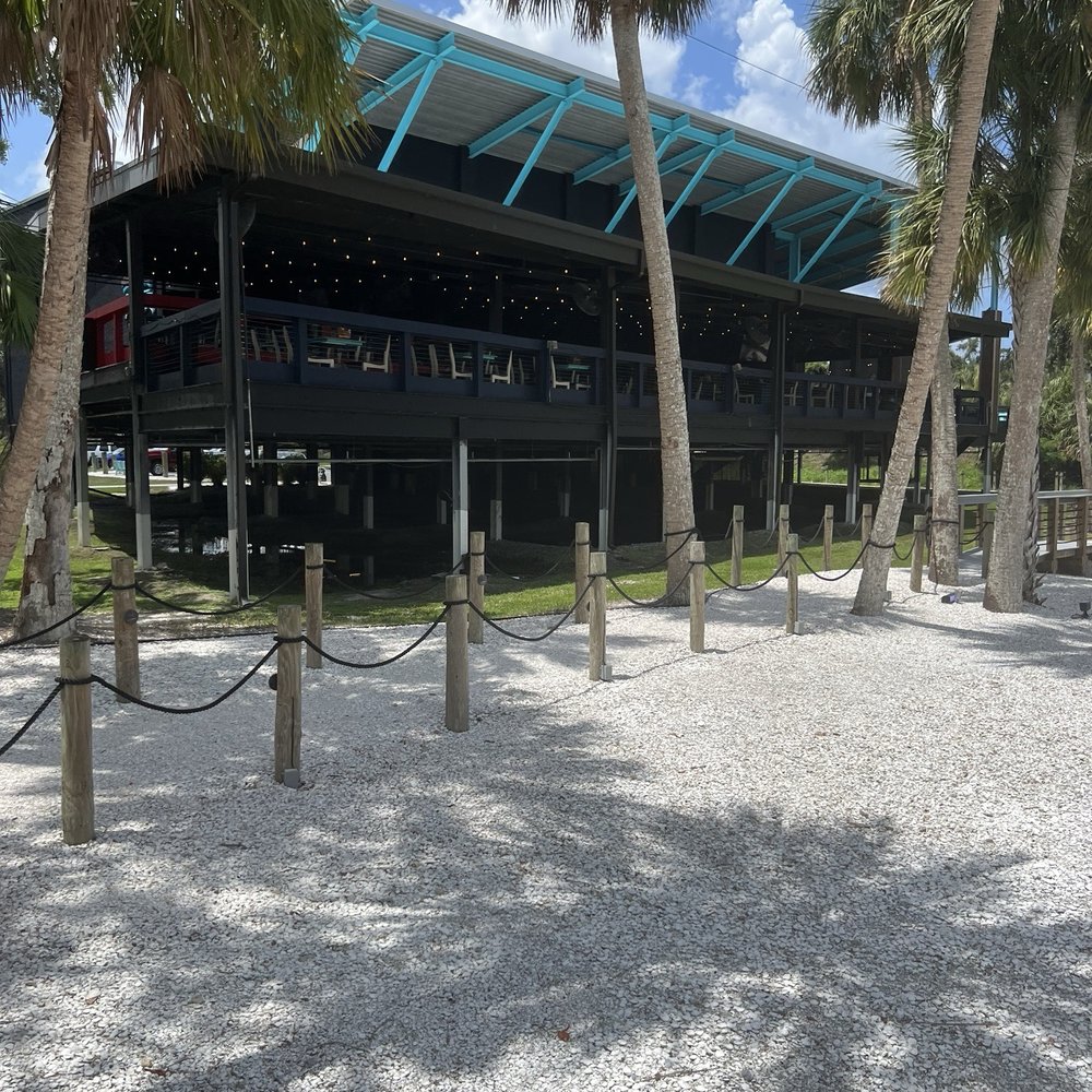 Tiki Docks Riverview - The entrance from the dock - Salad Near Me - Riverview, Florida