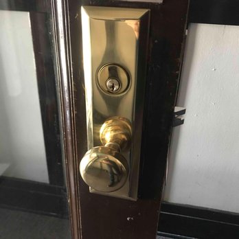 The Professional Locksmith - Keys & Locksmiths Near Me - Chicago, Illinois