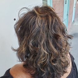 The Plaza Salon - Highlights by Fawzeya for that 'summer hair' look!!