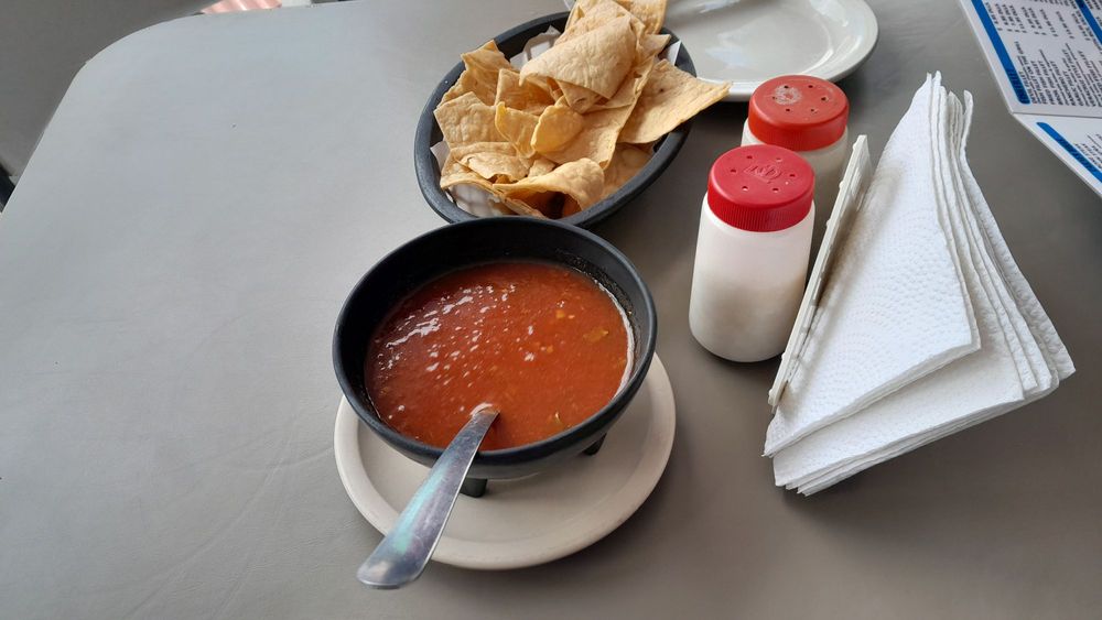 Chuy's Red Snapper Logo