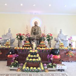 Chan Giac Zen Monastery - Buddha's birthday