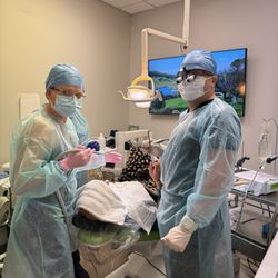 Premier Implant Solutions - Surgical room