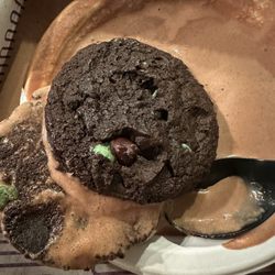 Insomnia Cookies