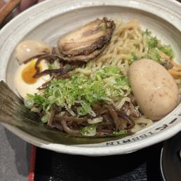 Dipping ramen