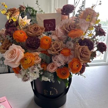La Fleurel - Florists Near Me - Valley Village, California