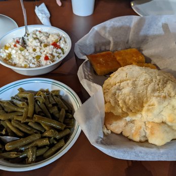 Hillbilly Hideaway Restaurant - Yum! - Southern Near Me - Walnut Cove, North Carolina