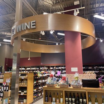 Publix - Wine section - Grocery Near Me - Oxford, Alabama
