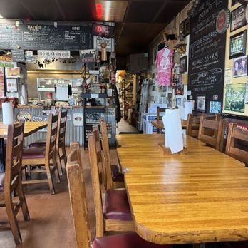 Big Woody's BBQ - Interior - Barbeque Near Me - St Charles, Missouri Big Woody's BBQ - Interior - Barbeque Near Me - St Charles, Missouri