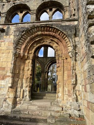 Jedburgh Abbey by null