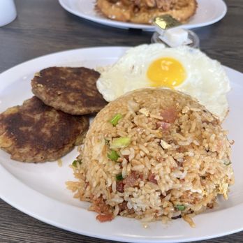 Aunties Cafe - Corned Beef Hash & Eggs - Breakfast & Brunch Near Me - Gardena, California