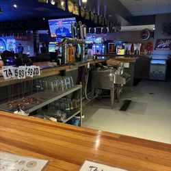 The Comet Pub & Lanes