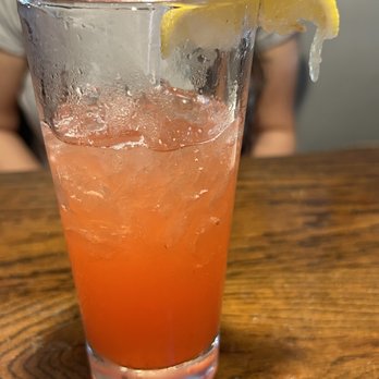 Brick And Forge Taproom - Peachy Berry Lemonade - Wine Bars Near Me - Killeen, Texas