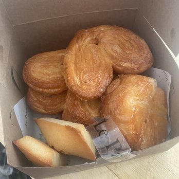 Le Panier - Bakeries Near Me - Seattle, Washington Le Panier - Bakeries Near Me - Seattle, Washington