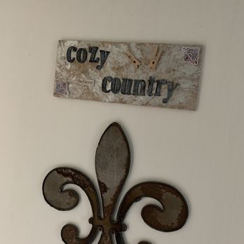 Bella Mia Bed and Breakfast - Door to the Cozy Country room - Bed & Breakfast Near Me - Spring Lake, Michigan Bella Mia Bed and Breakfast - Door to the Cozy Country room - Bed & Breakfast Near Me - Spring Lake, Michigan