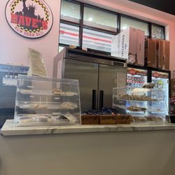 Dave's New York Deli - Interior
