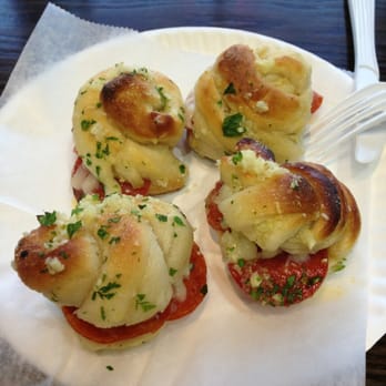 Gloria Pizza - Garlic knots with pepperoni, mozzeralla, spinach. - Pizza Near Me - Forest Hills, New York Gloria Pizza - Garlic knots with pepperoni, mozzeralla, spinach. - Pizza Near Me - Forest Hills, New York