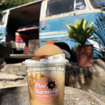 Flor Hermosa - Cookie butter iced - Coffee & Tea Near Me - Richmond, California