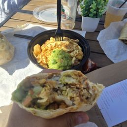Hands down the best carna asada breakfast burrito yet so far! Hands down the best carna asada breakfast burrito yet so far!