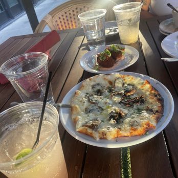 Nia Restaurant - Mediterranean Near Me - Chicago, Illinois