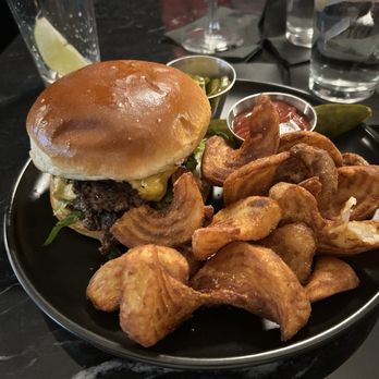 Black Pearl Ann Arbor - Smash Burger - loved it - Seafood Near Me - Ann Arbor, Michigan Black Pearl Ann Arbor - Smash Burger - loved it - Seafood Near Me - Ann Arbor, Michigan