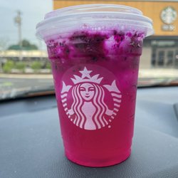Starbucks - Mango Dragonfruit Lemonade at the Rome, NY Starbucks!