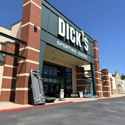 DICK'S Sporting Goods