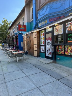 Ice ‘n Slice by null