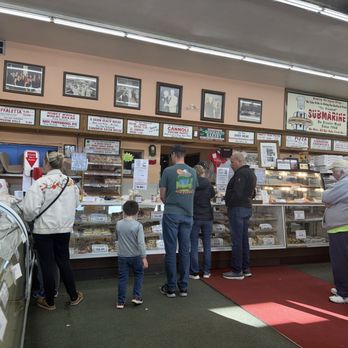Bommarito Bakery - Inside - Bakeries Near Me - Saint Clair Shores, Michigan