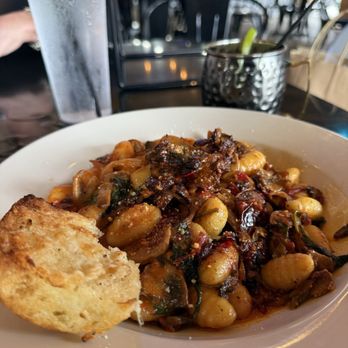 Cumberland Canteen - Gnocchi - American Near Me - Lebanon, Tennessee
