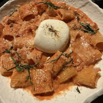 RO Steakhouse - Spicy pasta with burrata - Steakhouses Near Me - Coral Gables, Florida RO Steakhouse - Spicy pasta with burrata - Steakhouses Near Me - Coral Gables, Florida