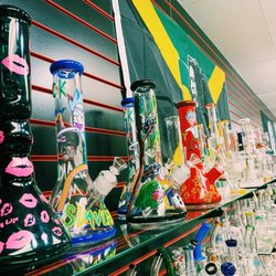 Smokey's Smoke Shop - Glass_Pipes