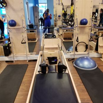 Club Pilates - Pilates Near Me - Oak Park, Illinois