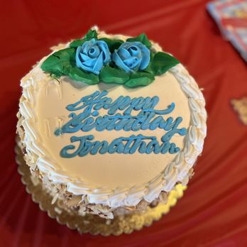 Phoenix Bakery - 8" Strawberry cake - Bakeries Near Me - Los Angeles, California Phoenix Bakery - 8" Strawberry cake - Bakeries Near Me - Los Angeles, California