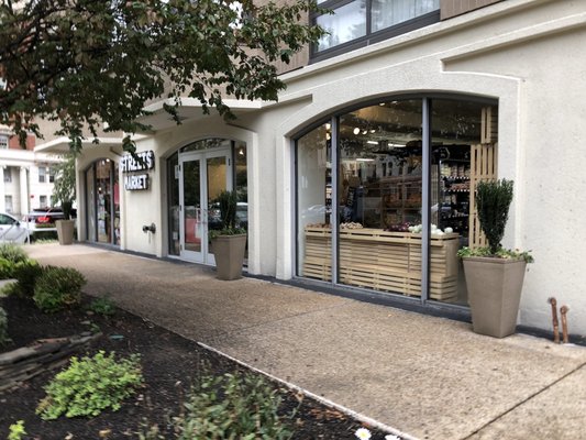 Streets Market by null