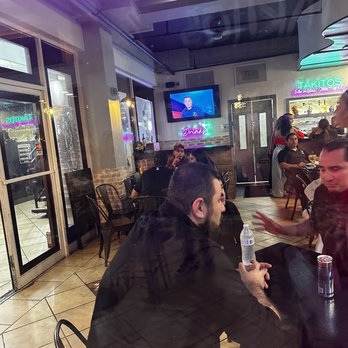 TaKitos Mexican Restaurant - Inside - Beer, Wine & Spirits Near Me - Hollywood, Florida