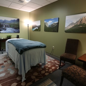 Kailo Acupuncture and Massage - Massage room with all the fixings! Table heater, music, wonderful lighting, and of course- a fantastic massage therapist! - Massage Therapy Near Me - Broomfield, Colorado Kailo Acupuncture and Massage - Massage room with all the fixings! Table heater, music, wonderful lighting, and of course- a fantastic massage therapist! - Massage Therapy Near Me - Broomfield, Colorado