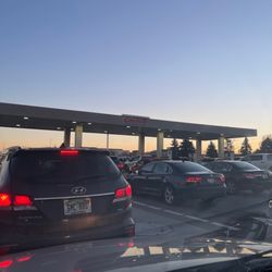 Costco Wholesale - Busy day at the pumps