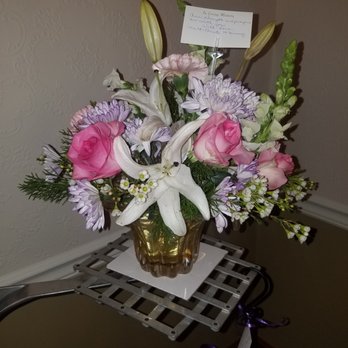 Hickman Flowers & Gifts - What I got, and this photo looks better than it did in person! Very disappointed! - Florists Near Me - Corydon, Indiana Hickman Flowers & Gifts - What I got, and this photo looks better than it did in person! Very disappointed! - Florists Near Me - Corydon, Indiana