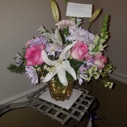 Hickman Flowers & Gifts - What I got, and this photo looks better than it did in person! Very disappointed!