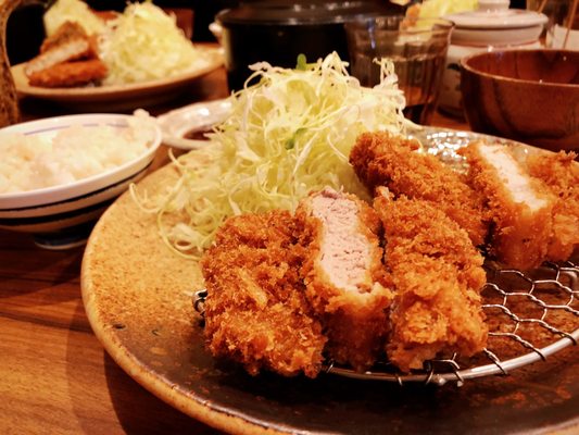 Katsukatsu Tonton by null