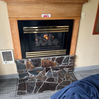 The Wayside Inn - In room fireplace - Hotels Near Me - Cannon Beach, Oregon
