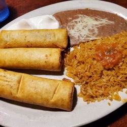 Plaza Morena Campestre Grill - Ground beef flautas