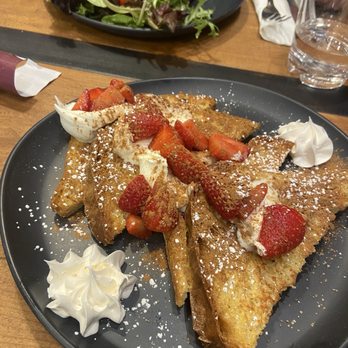 Geppetto Cafe - Universe Favorite - Coffee & Tea Near Me - Pittsburgh, Pennsylvania