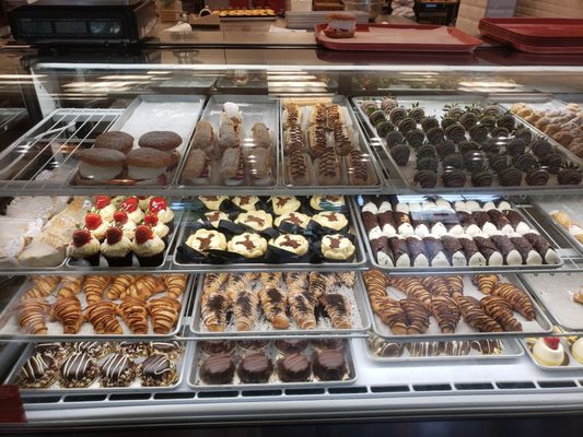 Carlo's Bake Shop by null